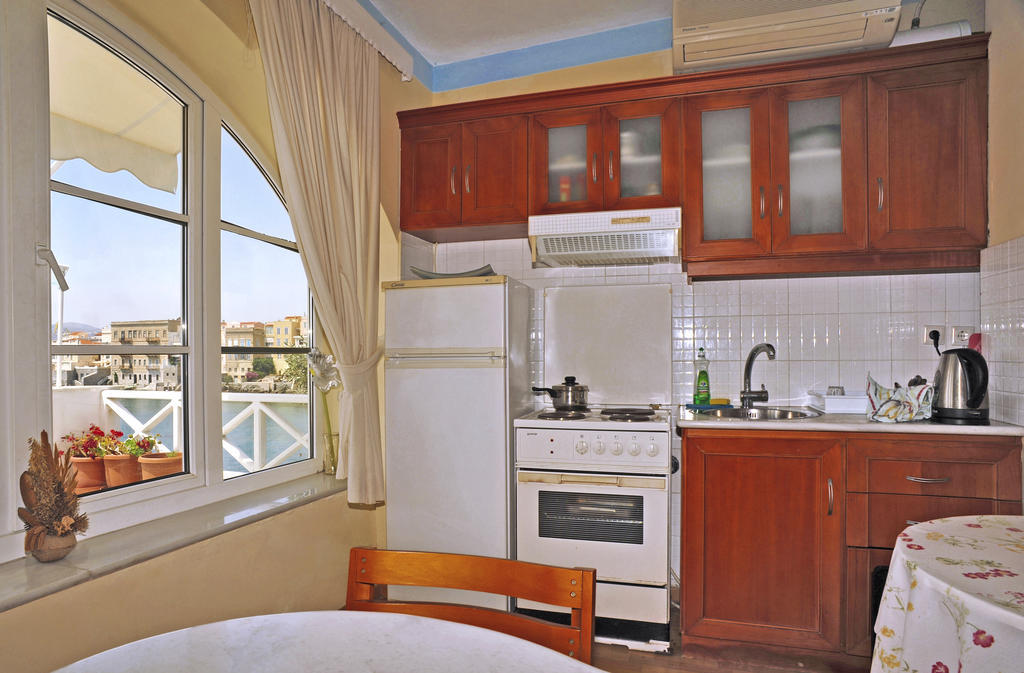 Sea Colours Rooms & Apartments Ερμούπολη Δωμάτιο φωτογραφία